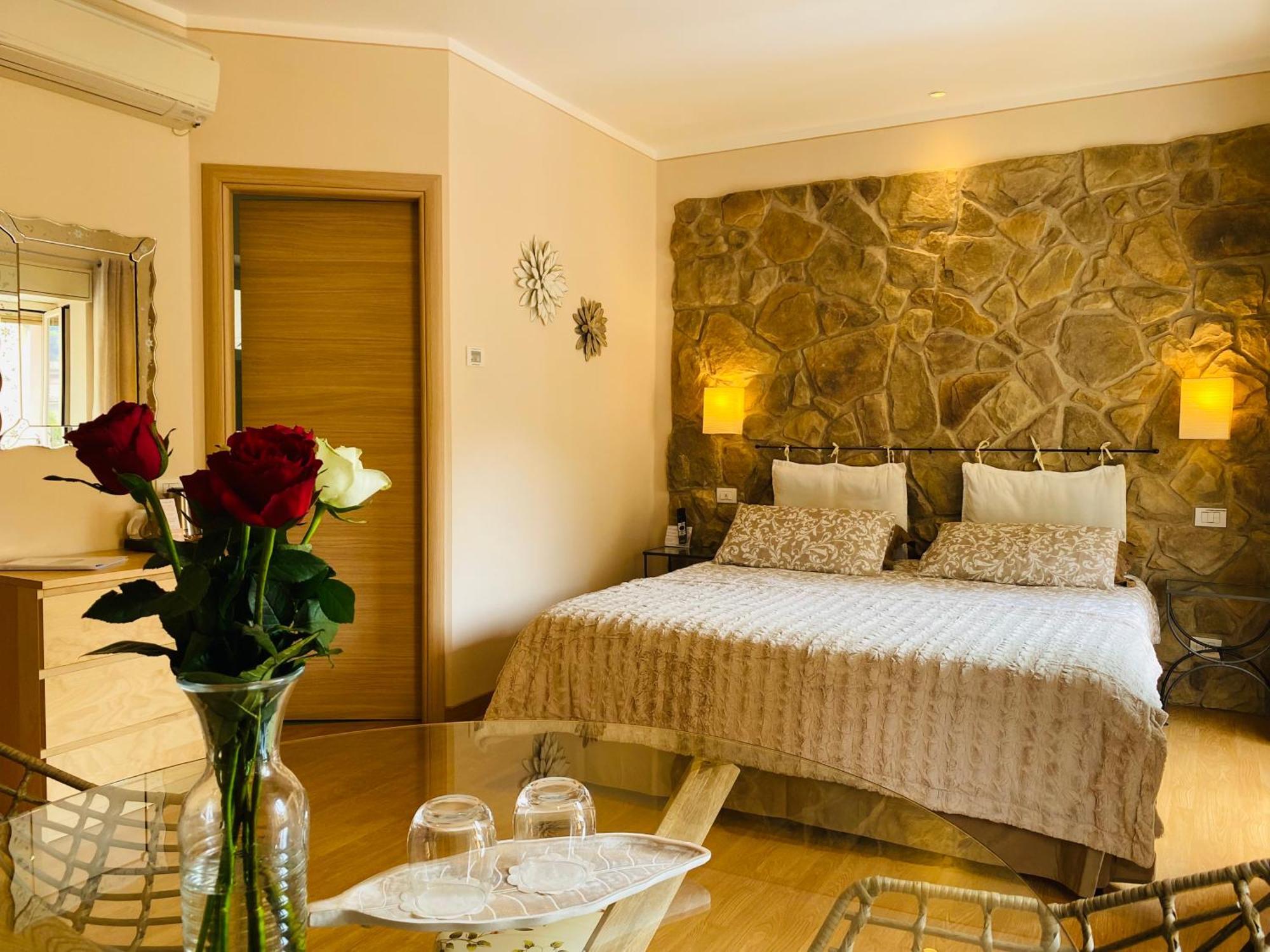 Locanda Nelia Guest House Baveno Room photo